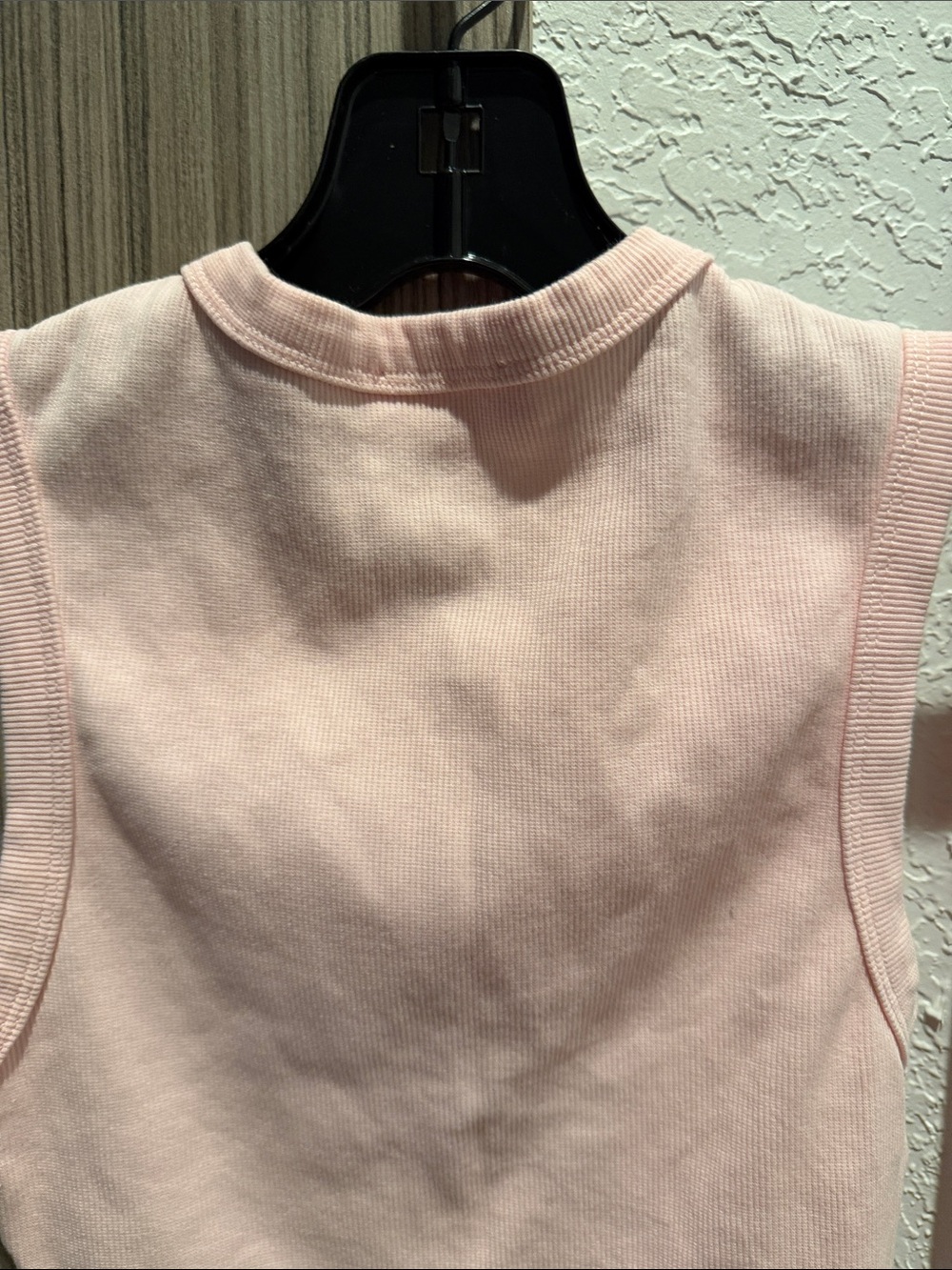 Edikted Pink Ribbed Button-Front Crop Tank - Picture 5 of 5